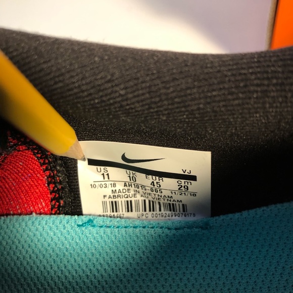 Size 11 Nike odyssey reacts flynit 2 - Picture 6 of 6